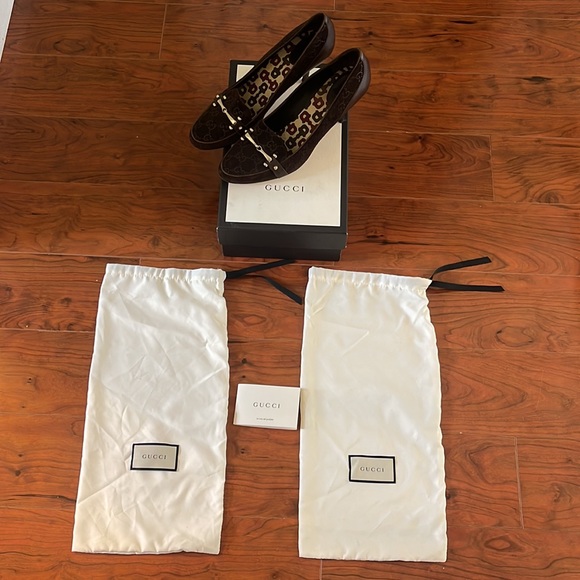 Authentic Gucci Brown GG Suede with Gold Hardware Mid High Heel Shoes - Picture 16 of 16